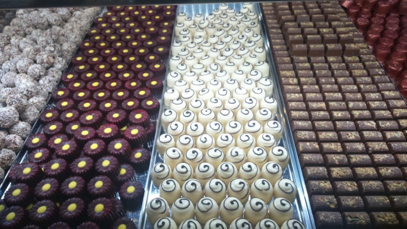 ecommerce-CHATEAUNEUF GRASSE-min_chocolates_milk_chocolate_white_chocolate_truffles_candy_food_treat_cacao-1213769